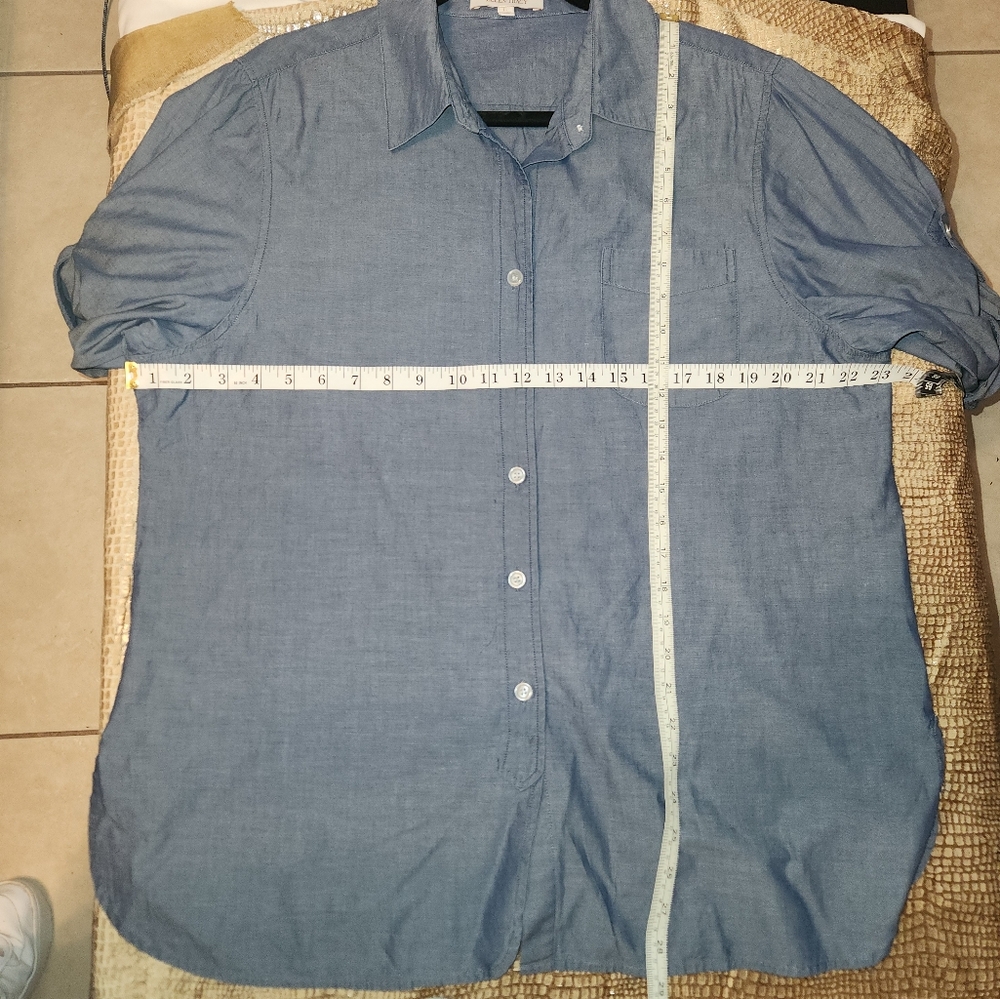 Ellen Tracy Women's Blue Button-Up Shirt Size L. #B20 - Picture 2 of 8